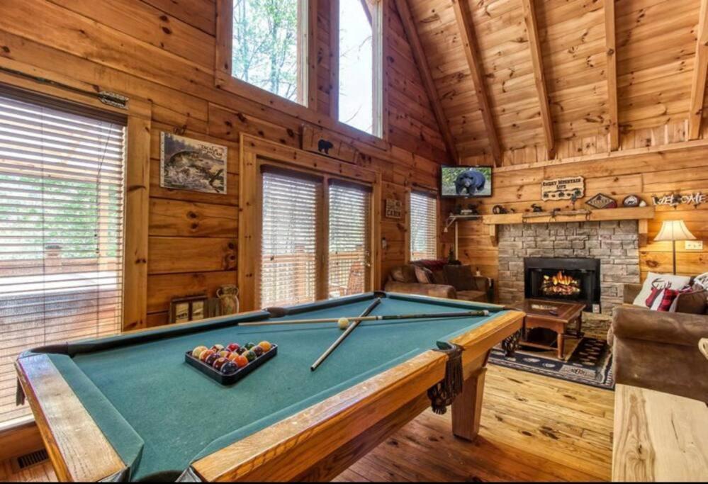 Lazy Bear Cabin سيفيرفيل المظهر الخارجي الصورة